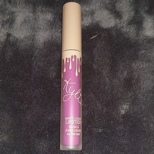 Kylie Matte Liquid Lipstick